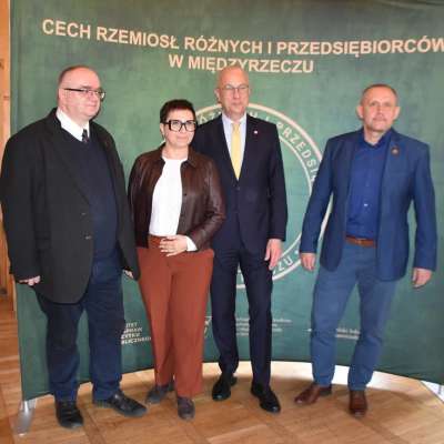 Marszałek Marcin Jabłoński spotkał się z Cechem