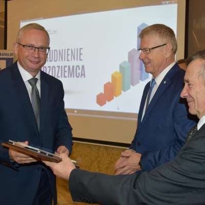 „Molex” i „Maszoński” nagrodzeni tytułem Firma Roku