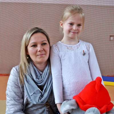 8-letnia Asia – mała bohaterka